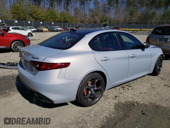 2020 Alfa Romeo Giulia Ti with VIN ZARFANBN2L7632738, listed as a Copart auction lot 43879113 with 27,117 mi miles. Bid and sale history available at carsss.com. Image 3.