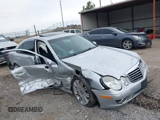 2008 Mercedes-Benz E Luxury 3.5L with VIN WDBUF56X88B210801, listed as a IAAI auction lot 38184057 with Not Provided miles. Bid and sale history available at carsss.com. Image 1.