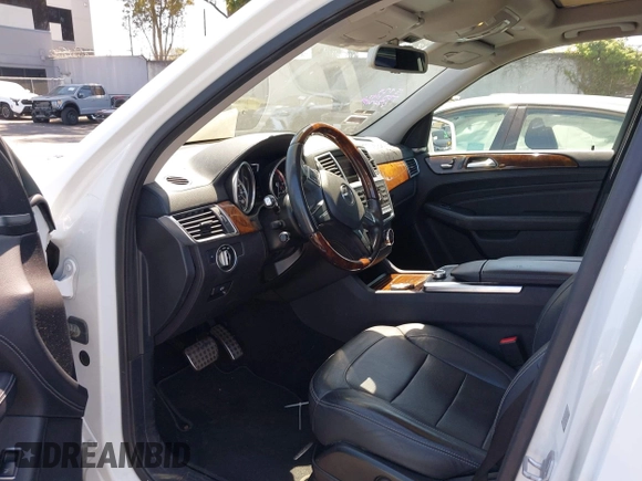 2015 Mercedes-Benz M 400 with VIN 4JGDA5GB6FA540521, listed as a IAAI auction lot 42315812 with 102,931 mi miles and . Bid and sale history available at DreamBid. Image 19.