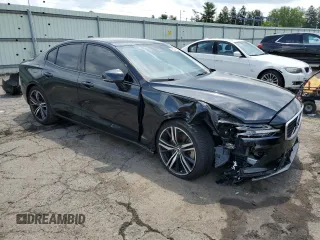 2020 Volvo S60 R-Design with VIN 7JRA22TM5LG030861, listed as a Copart auction lot 62031554 with 68,076 mi miles and Salvage Title. Bid and sale history available at carsss.com. Image 4.
