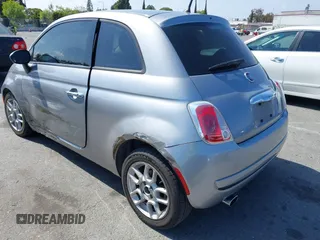 2015 FIAT 500 Pop z VIN 3C3CFFAR8FT667328, wystawiony jako IAAI lot #42157894 z przebiegiem 100 370 mil mil oraz . Historia ofert i sprzedaży dostępna na DreamBid. Obrazek 3.