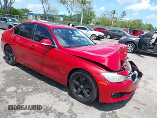 2015 BMW 3 Series 328i z VIN WBA3A5G59FNS88487, wystawiony jako IAAI lot #42206873 z przebiegiem 125 018 mil mil oraz . Historia ofert i sprzedaży dostępna na DreamBid. Obrazek 1.