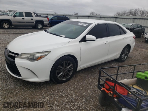 2015 Toyota Camry XLE with VIN 4T1BF1FK3FU941106, listed as a Copart auction lot 51180205 with 124,306 mi miles and Salvage Title. Bid and sale history available at carsss.com. Image 1.
