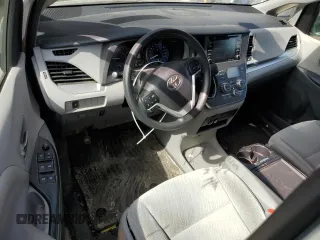 2020 Toyota Sienna LE Auto Access Seat with VIN 5TDKZ3DC4LS032116, listed as a Copart auction lot 48395595 with 100,727 mi miles and Non Repairable. Bid and sale history available at carsss.com. Image 8.