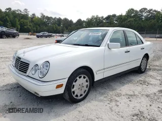 1999 Mercedes-Benz E z VIN WDBJF25H7XA838879, wystawiony jako Copart lot #59352665 z przebiegiem 294 010 mil mil oraz Czysty tytuł • Clean title. Historia ofert i sprzedaży dostępna na DreamBid. Obrazek 1.