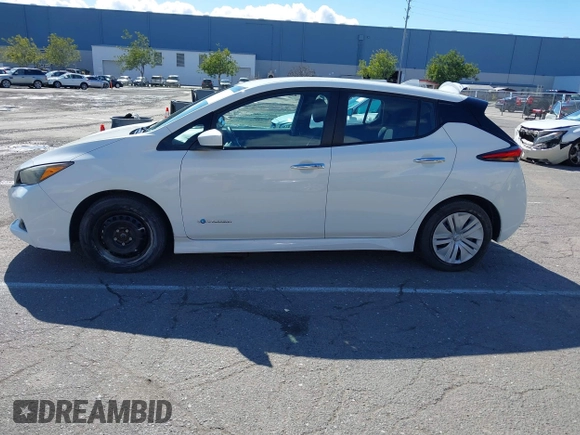 2019 Nissan LEAF SV z VIN 1N4AZ1CP0KC305899, wystawiony jako IAAI lot #41746355 z przebiegiem 31 703 mil mil oraz . Historia ofert i sprzedaży dostępna na DreamBid. Obrazek 14.