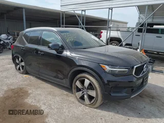 2020 Volvo XC40 Momentum with VIN YV4AC2HK5L2202352, listed as a IAAI auction lot 42052564 with 54,183 mi miles and . Bid and sale history available at DreamBid. Image 1.