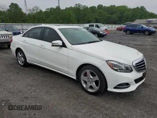 2014 Mercedes-Benz E 350 Luxury with VIN WDDHF8JB1EA814827, listed as a Copart auction lot 54830405 with 120,332 mi miles and Clean Title. Bid and sale history available at DreamBid. Image 4.
