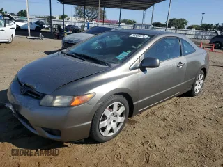 2008 Honda Civic Cpe LX with VIN 2HGFG12638H534759, listed as a Copart auction lot 70306074 with 174,190 mi miles and Salvage Title. Bid and sale history available at carsss.com. Image 1.