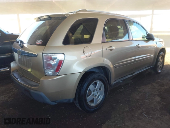 2005 Chevrolet Equinox LT with VIN 2CNDL63F256124647, listed as a IAAI auction lot 41670469 with 205,816 mi miles. Bid and sale history available at carsss.com. Image 4.