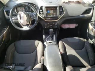 2017 Jeep Cherokee Latitude с VIN 1C4PJLCB2HW585800, выставлен на аукционе Copart как лот 57821955 с пробегом 97 109 миль миль и Списание • Salvage title. История ставок и продаж доступна на DreamBid. Изображение 8.