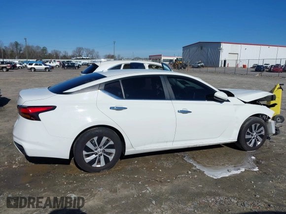 2020 Nissan Altima 2.5 S with VIN 1N4BL4BV2LN313211, listed as a IAAI auction lot 41468768 with 160,940 mi miles. Bid and sale history available at carsss.com. Image 13.