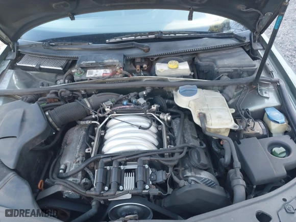 2003 Volkswagen Passat GLX with VIN WVWYH63B23E026361, listed as a IAAI auction lot 41747516 with 293,955 mi miles. Bid and sale history available at carsss.com. Image 10.