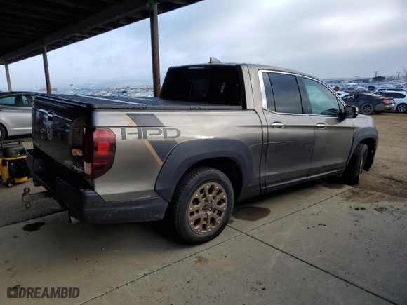 2021 Honda Ridgeline RTL-E with VIN 5FPYK3F78MB020661, listed as a Copart auction lot 85374724 with 18,708 mi miles and Salvage Title. Bid and sale history available at carsss.com. Image 3.