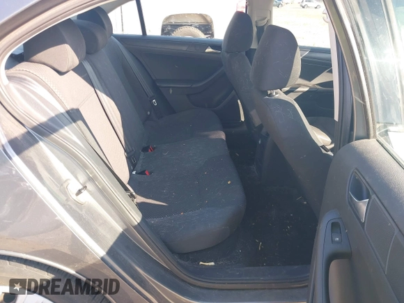 2014 Volkswagen Jetta S z VIN 3VW2K7AJ3EM303858, wystawiony jako IAAI lot #42449072 z przebiegiem 171 959 mil mil oraz . Historia ofert i sprzedaży dostępna na DreamBid. Obrazek 8.