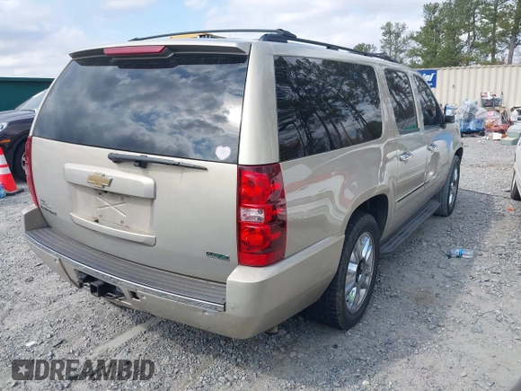 2010 Chevrolet Suburban LTZ with VIN 1GNUCKE05AR173031, listed as a IAAI auction lot 41729084 with 254,790 mi miles and . Bid and sale history available at DreamBid. Image 4.