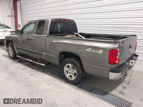 2006 Dodge Dakota SLT with VIN 1D7HW42K36S557656, listed as a IAAI auction lot 41446296 with 97,000 mi miles and . Bid and sale history available at carsss.com. Image 3.