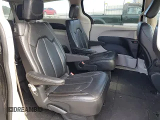 2020 Chrysler Voyager LXi z VIN 2C4RC1DG1LR266018, wystawiony jako Copart lot #47455945 z przebiegiem Nie podano mil oraz Szkoda całkowita • Salvage title. Historia ofert i sprzedaży dostępna na DreamBid. Obrazek 11.