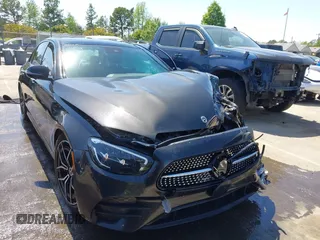 2021 Mercedes-Benz E 350 z VIN W1KZF8DB5MB001483, wystawiony jako IAAI lot #42030736 z przebiegiem Nie podano mil oraz . Historia ofert i sprzedaży dostępna na DreamBid. Obrazek 1.