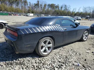 2014 Dodge Challenger R/T Plus z VIN 2C3CDYBT5EH108936, wystawiony jako Copart lot #46652305 z przebiegiem 229 673 mil mil oraz Szkoda całkowita • Salvage title. Historia ofert i sprzedaży dostępna na DreamBid. Obrazek 3.