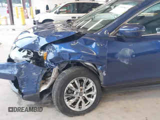 2018 Nissan Rogue SV with VIN 5N1AT2MV7JC800092, listed as a IAAI auction lot 41953847 with 86,168 mi miles and . Bid and sale history available at carsss.com. Image 6.