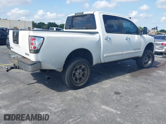 2006 Nissan Titan LE z VIN 1N6AA07B86N558129, wystawiony jako IAAI lot #42290349 z przebiegiem 177 739 mil mil oraz . Historia ofert i sprzedaży dostępna na DreamBid. Obrazek 4.