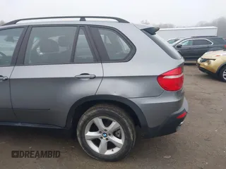 2008 BMW X5 3.0si with VIN 5UXFE43588L034447, listed as a IAAI auction lot 41892520 with 133,615 mi miles. Bid and sale history available at carsss.com. Image 13.