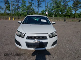 2016 Chevrolet Sonic LS с VIN 1G1JA5SH8G4103275, выставлен на аукционе IAAI как лот 42035759 с пробегом 126 231 миль миль и . История ставок и продаж доступна на DreamBid. Изображение 6.