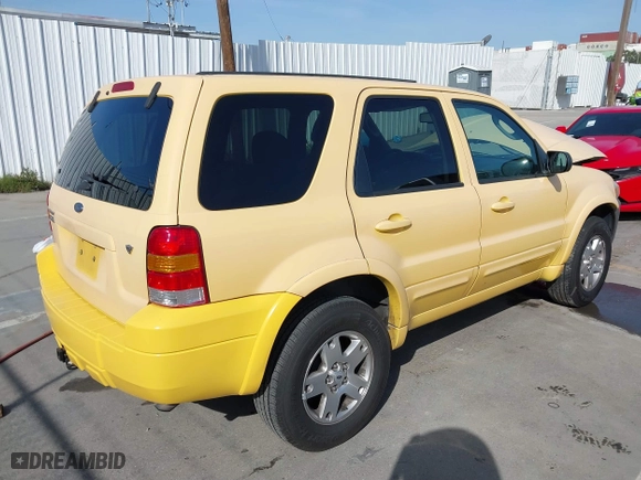 2007 Ford Escape Limited with VIN 1FMYU04127KA52766, listed as a IAAI auction lot 41835886 with 231,570 mi miles. Bid and sale history available at carsss.com. Image 4.