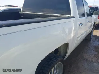 2010 Chevrolet Silverado 1500 LT with VIN 3GCRCSE0XAG296936, listed as a IAAI auction lot 41693403 with 243,355 mi miles. Bid and sale history available at carsss.com. Image 6.