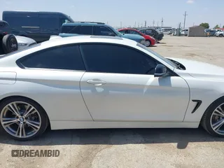 2015 BMW 4 Series 435i z VIN WBA3R1C58FK194626, wystawiony jako IAAI lot #42082585 z przebiegiem 70 619 mil mil oraz . Historia ofert i sprzedaży dostępna na DreamBid. Obrazek 13.