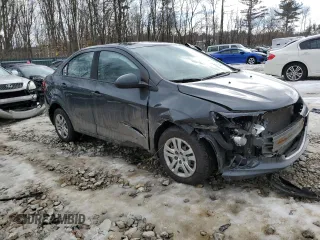 2019 Chevrolet Sonic LS z VIN 1G1JB5SB9K4135606, wystawiony jako Copart lot #38808073 z przebiegiem 77 218 mil mil oraz . Historia ofert i sprzedaży dostępna na DreamBid. Obrazek 4.