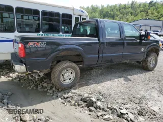 2016 Ford F-250 Lariat z VIN 1FT7W2BTXGEA11021, wystawiony jako Copart lot #53807905 z przebiegiem 230 914 mil mil oraz Szkoda całkowita • Salvage title. Historia ofert i sprzedaży dostępna na DreamBid. Obrazek 3.