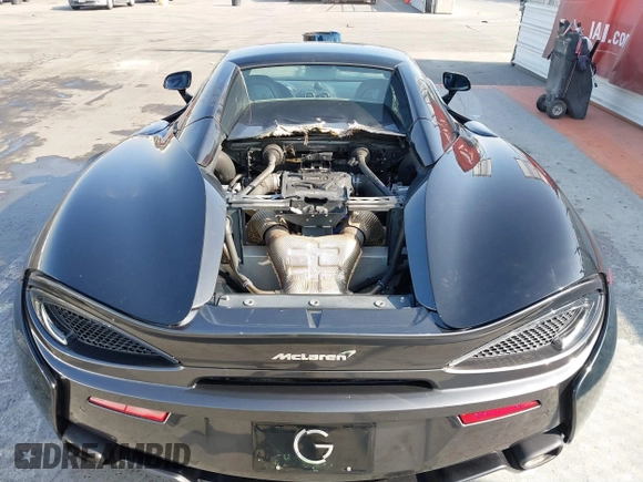 2019 McLaren 570S z VIN SBM13FAA2KW006203, wystawiony jako IAAI lot #40915548 z przebiegiem Nie podano mil oraz . Historia ofert i sprzedaży dostępna na DreamBid. Obrazek 6.