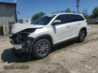 2019 Toyota Highlander SE with VIN 5TDJZRFH9KS571773, listed as a Copart auction lot 52121355 with 101,534 mi miles and Non Repairable. Bid and sale history available at carsss.com. Image 1.