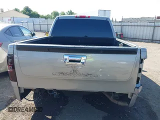 2007 Chevrolet Silverado 1500 LS with VIN 3GCEC13C87G516170, listed as a IAAI auction lot 42163134 with 185,591 mi miles and . Bid and sale history available at DreamBid. Image 17.