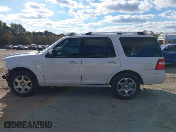 2013 Ford Expedition Limited z VIN 1FMJU1K59DEF34688, wystawiony jako IAAI lot #40942972 z przebiegiem 180 003 mil mil oraz . Historia ofert i sprzedaży dostępna na DreamBid. Obrazek 14.