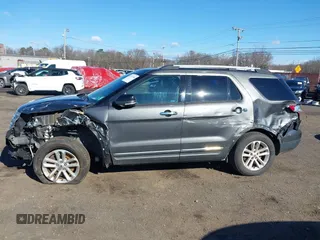 2015 Ford Explorer XLT with VIN 1FM5K8D8XFGA11517, listed as a IAAI auction lot 41723784 with 104,984 mi miles. Bid and sale history available at carsss.com. Image 14.