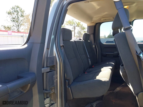 2008 Chevrolet Silverado 1500 LT w/1LT with VIN 1GCEC19J68Z267052, listed as a IAAI auction lot 41700844 with 170,426 mi miles. Bid and sale history available at carsss.com. Image 8.