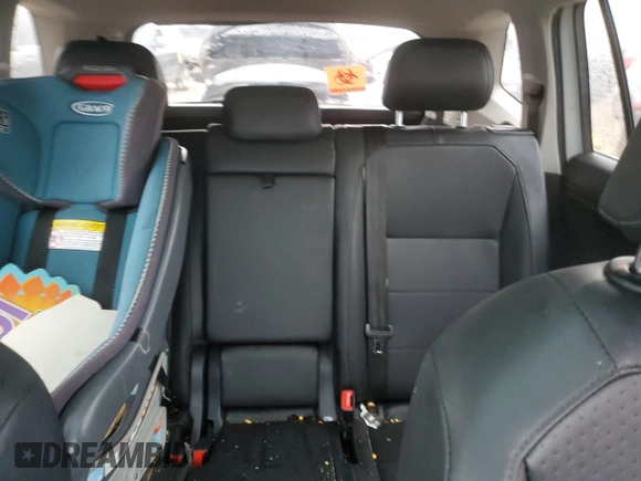 2019 Volkswagen Tiguan SE with VIN 3VV3B7AX4KM027487, listed as a Copart auction lot 84327454 with 70,227 mi miles and Salvage Title. Bid and sale history available at DreamBid. Image 10.