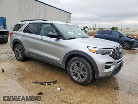 2024 Ford Explorer XLT z VIN 1FMSK7DH9RGA56675, wystawiony jako Copart lot #55925155 z przebiegiem 19 135 mil mil oraz Szkoda całkowita • Salvage title. Historia ofert i sprzedaży dostępna na DreamBid. Obrazek 4.