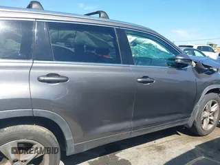 2015 Toyota Highlander Limited with VIN 5TDDKRFH2FS139999, listed as a IAAI auction lot 42380799 with 66,517 mi miles and . Bid and sale history available at DreamBid. Image 14.