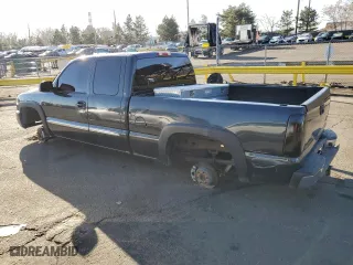 2004 GMC Sierra 1500 SLT with VIN 1GTEK19T44E393660, listed as a Copart auction lot 47987365 with 215,828 mi miles and Clean Title. Bid and sale history available at carsss.com. Image 2.