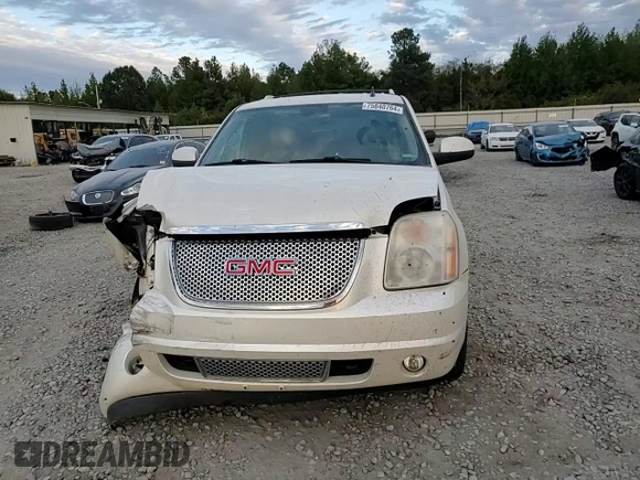 2011 GMC Yukon Denali with VIN 1GKS1EEF2BR243215, listed as a Copart auction lot 75840764 with 187,468 mi miles and Salvage Title. Bid and sale history available at carsss.com. Image 12.