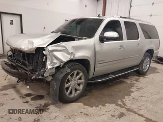 2011 GMC Yukon XL Denali z VIN 1GKS2MEF8BR338725, wystawiony jako IAAI lot #41238933 z przebiegiem 289 109 mil mil oraz . Historia ofert i sprzedaży dostępna na DreamBid. Obrazek 17.