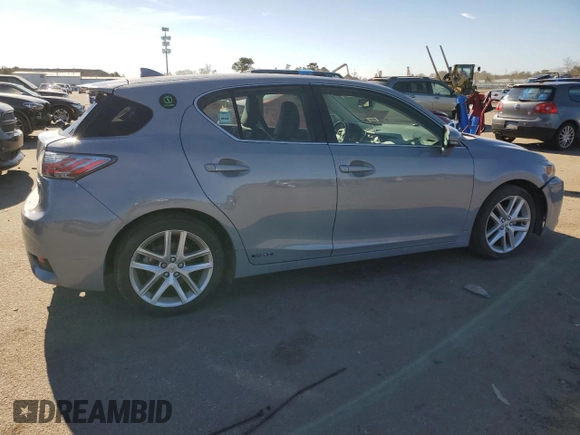 2015 Lexus CT 200h z VIN JTHKD5BH6F2245698, wystawiony jako Copart lot #41784034 z przebiegiem 137 343 mil mil oraz Nie do naprawy. Historia ofert i sprzedaży dostępna na DreamBid. Obrazek 3.