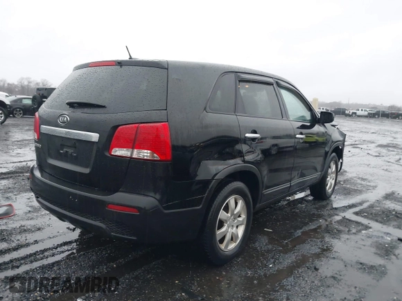 2011 Kia Sorento LX with VIN 5XYKT3A18BG151447, listed as a IAAI auction lot 41730665 with 195,187 mi miles. Bid and sale history available at carsss.com. Image 4.