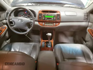 2003 Toyota Camry LE z VIN 4T1BF30K23U058761, wystawiony jako Copart lot #51286985 z przebiegiem 90 143 mil mil oraz Nie do naprawy • Non repairable. Historia ofert i sprzedaży dostępna na DreamBid. Obrazek 8.