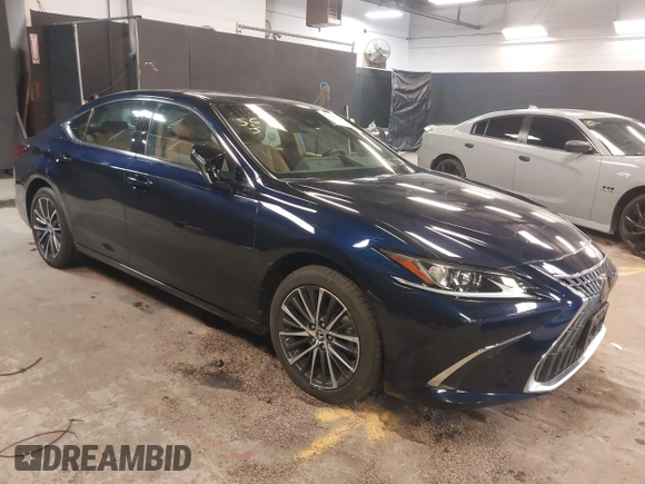 2022 Lexus ES 350 with VIN 58ADZ1B11NU133521, listed as a IAAI auction lot 42120415 with 13,398 mi miles and . Bid and sale history available at DreamBid. Image 1.