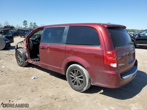 2019 Dodge Grand Caravan GT with VIN 2C4RDGEG5KR535764, listed as a Copart auction lot 46284885 with 121,525 mi miles and Salvage Title. Bid and sale history available at carsss.com. Image 2.